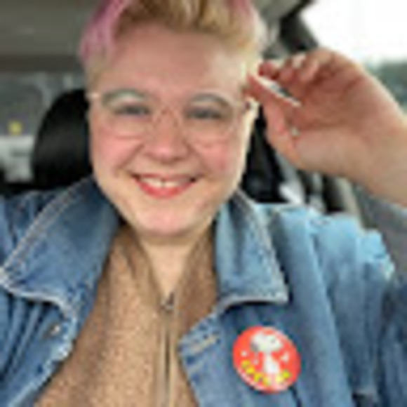 Meet your Posher, Celina - Picture 1 of 1